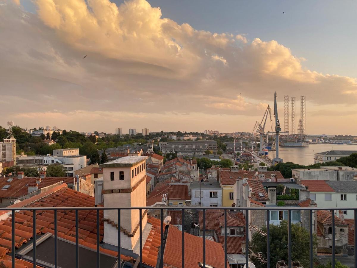 Castropola Views With Private Parking Apartman Kültér fotó